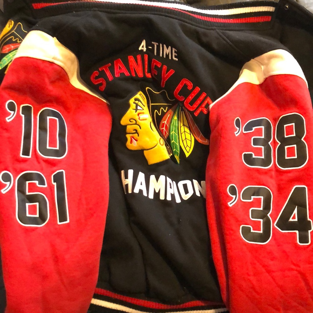 Authentic NHL Blackhawks title jacket men’s